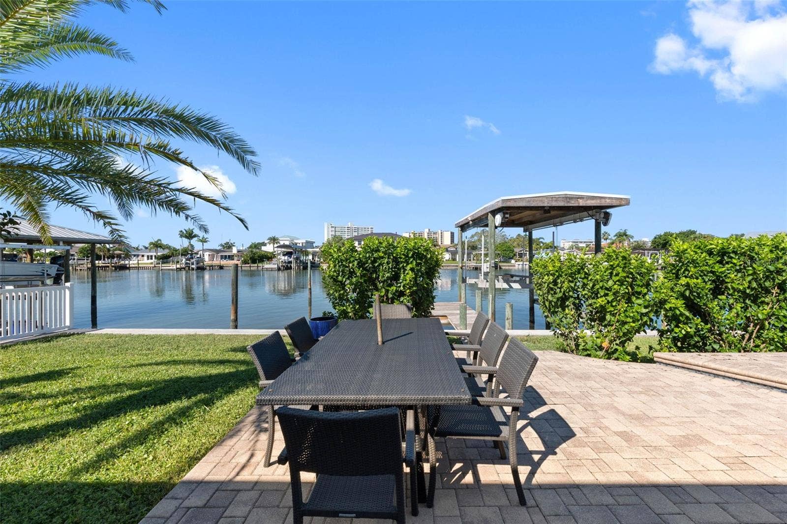 68 S WINDWARD ISLAND W, Clearwater Beach, FL 33767 68 S WINDWARD ISLAND W, Clearwater Beach, FL 33767