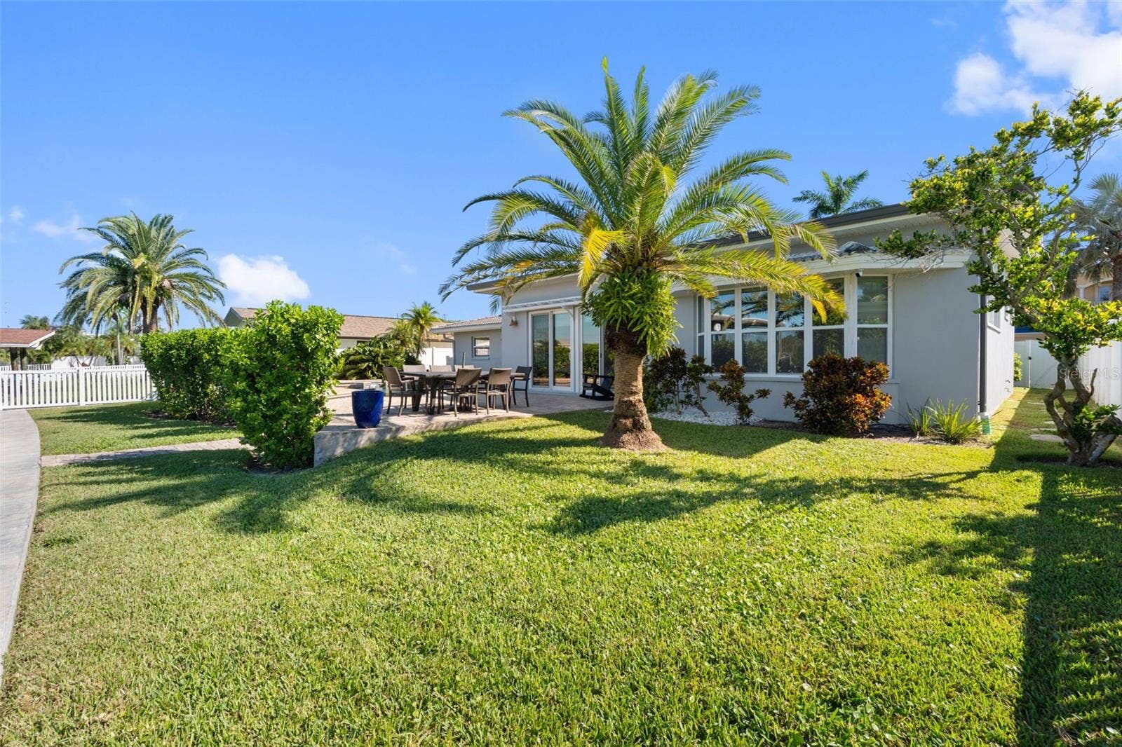 68 S WINDWARD ISLAND W, Clearwater Beach, FL 33767 68 S WINDWARD ISLAND W, Clearwater Beach, FL 33767