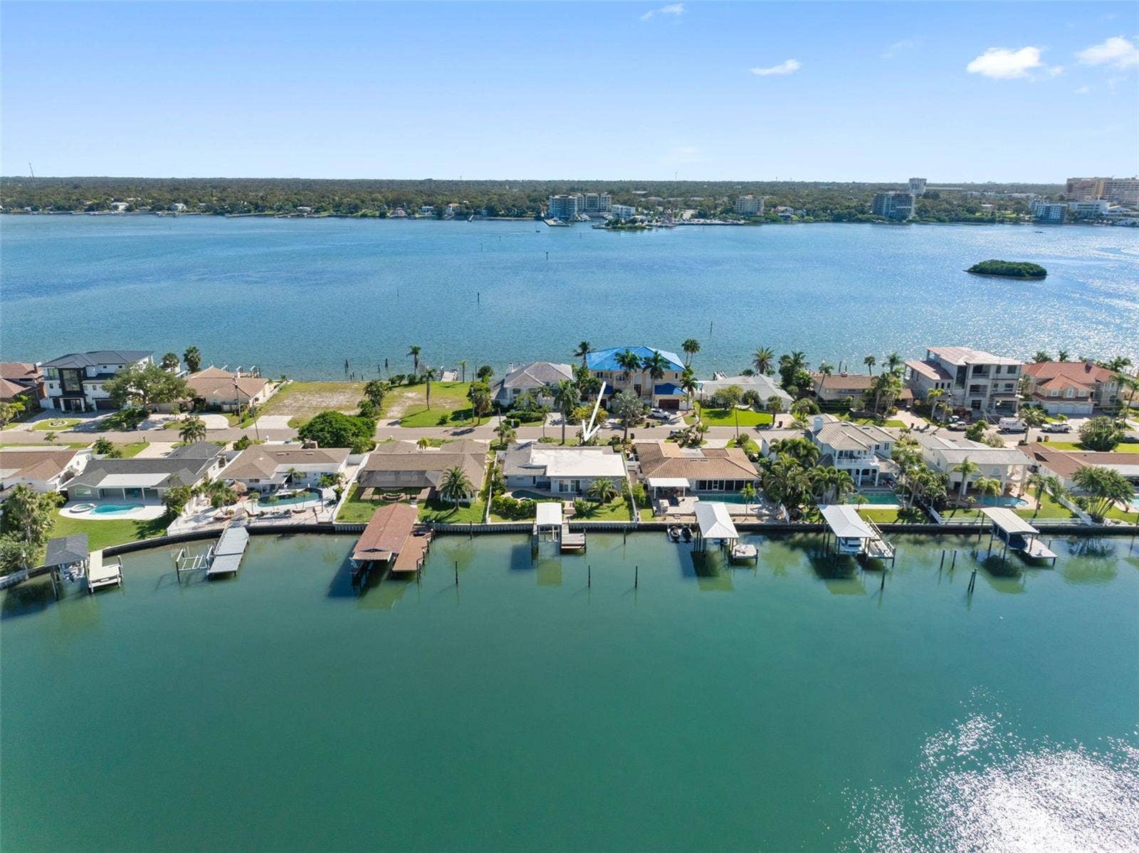 68 S WINDWARD ISLAND W, Clearwater Beach, FL 33767 68 S WINDWARD ISLAND W, Clearwater Beach, FL 33767