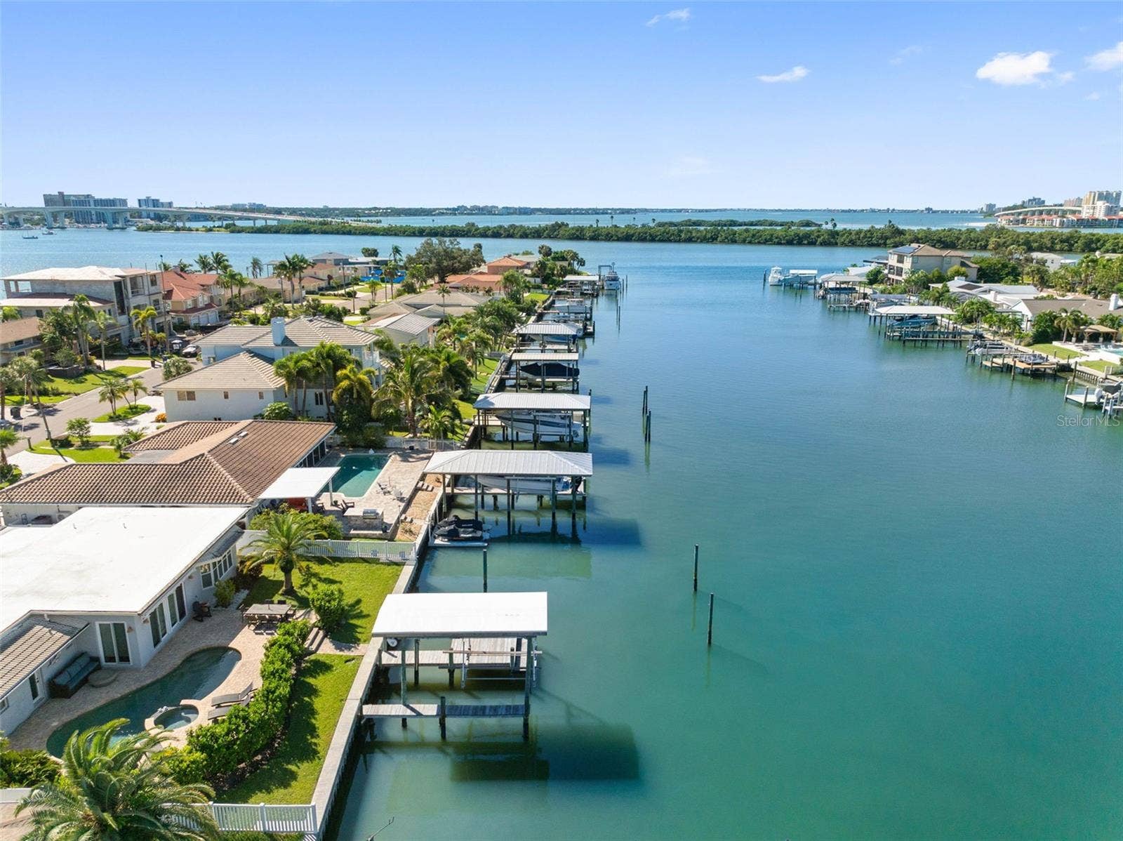 68 S WINDWARD ISLAND W, Clearwater Beach, FL 33767 68 S WINDWARD ISLAND W, Clearwater Beach, FL 33767