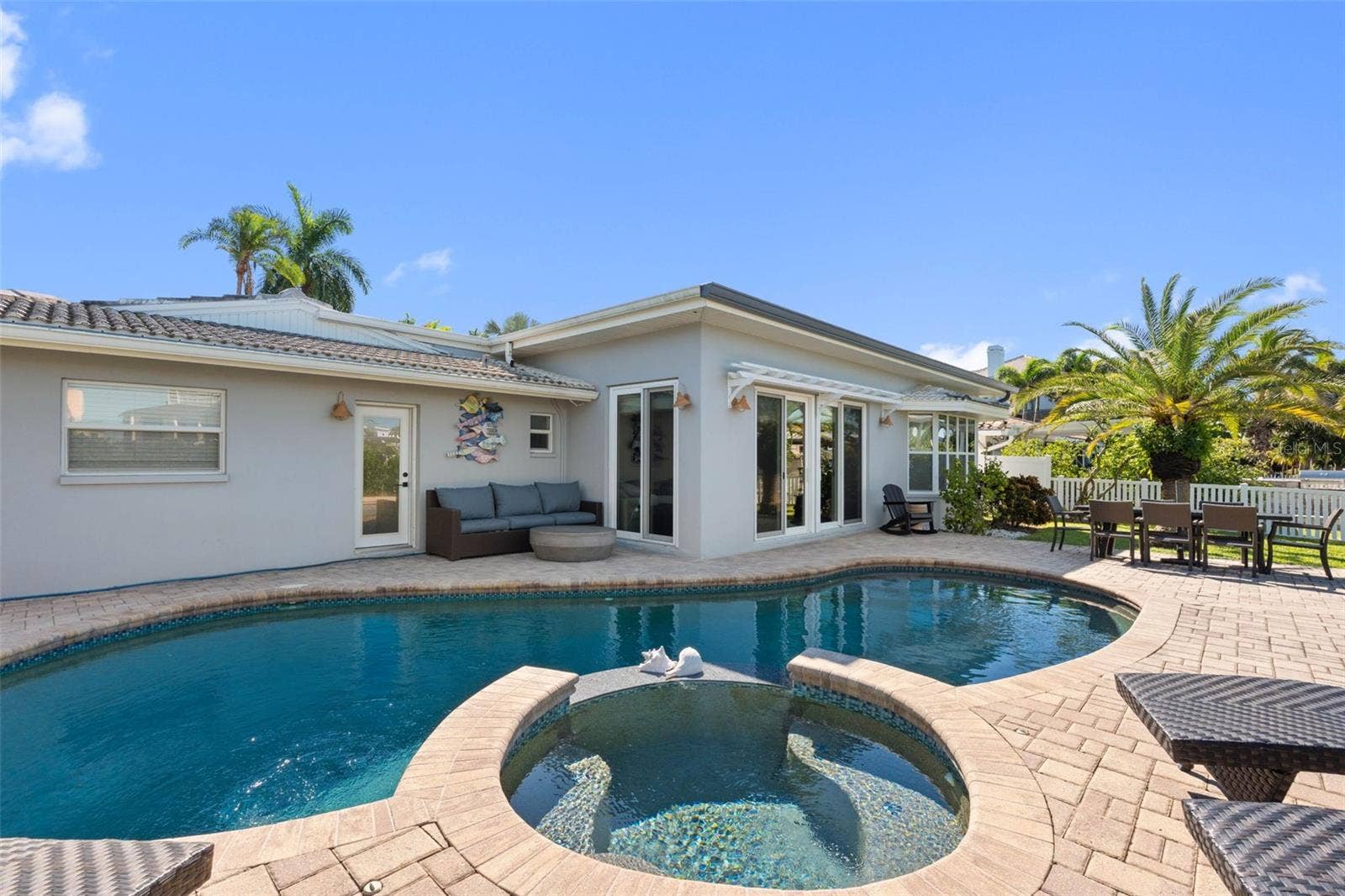 68 S WINDWARD ISLAND W, Clearwater Beach, FL 33767 68 S WINDWARD ISLAND W, Clearwater Beach, FL 33767
