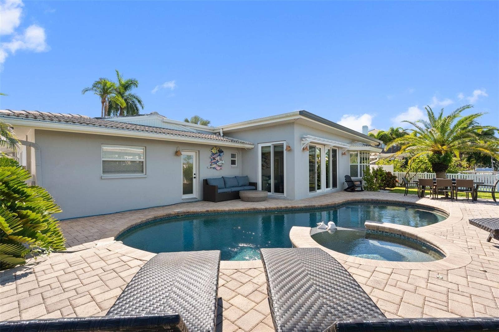 68 S WINDWARD ISLAND W, Clearwater Beach, FL 33767 68 S WINDWARD ISLAND W, Clearwater Beach, FL 33767
