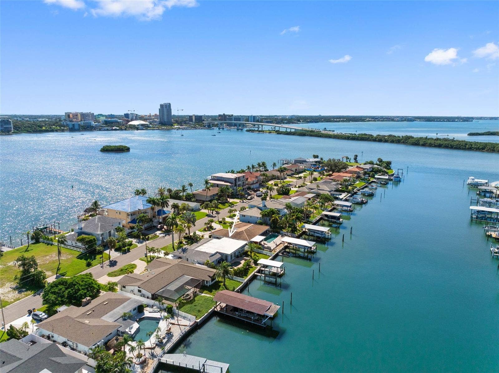 68 S WINDWARD ISLAND W, Clearwater Beach, FL 33767 68 S WINDWARD ISLAND W, Clearwater Beach, FL 33767