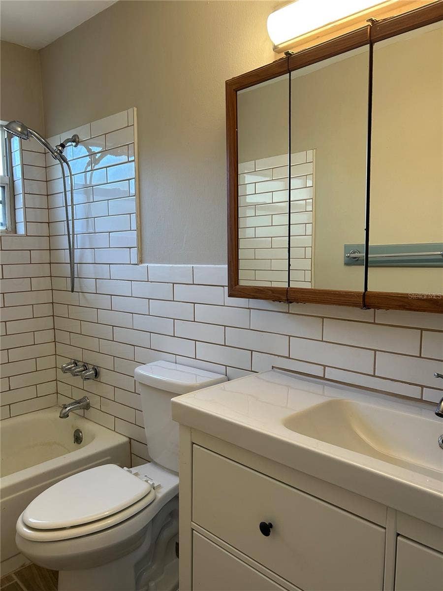 2982 MEADOW VIEW AVENUE, Largo, FL 33771 2982 MEADOW VIEW AVENUE, Largo, FL 33771