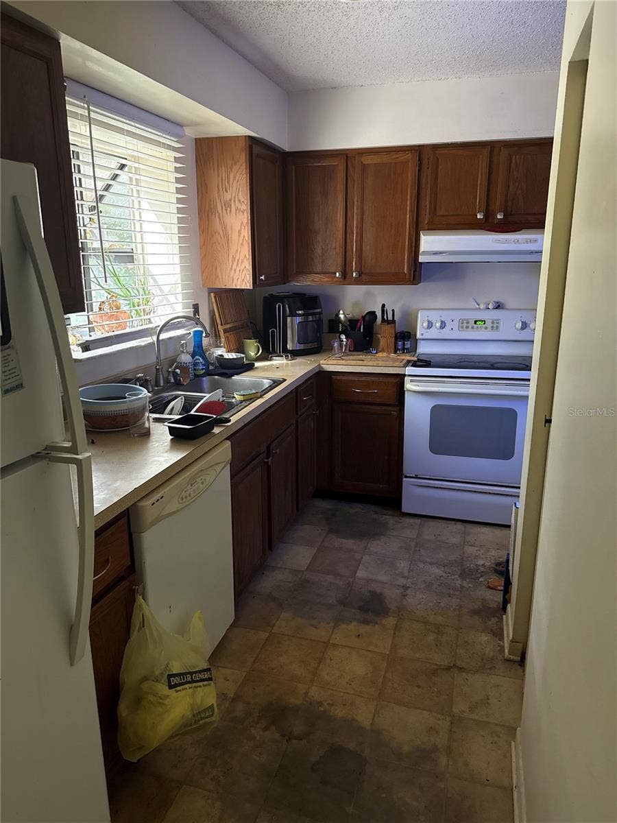 6904 SW 42ND PLACE, Gainesville, FL 32608 6904 SW 42ND PLACE, Gainesville, FL 32608