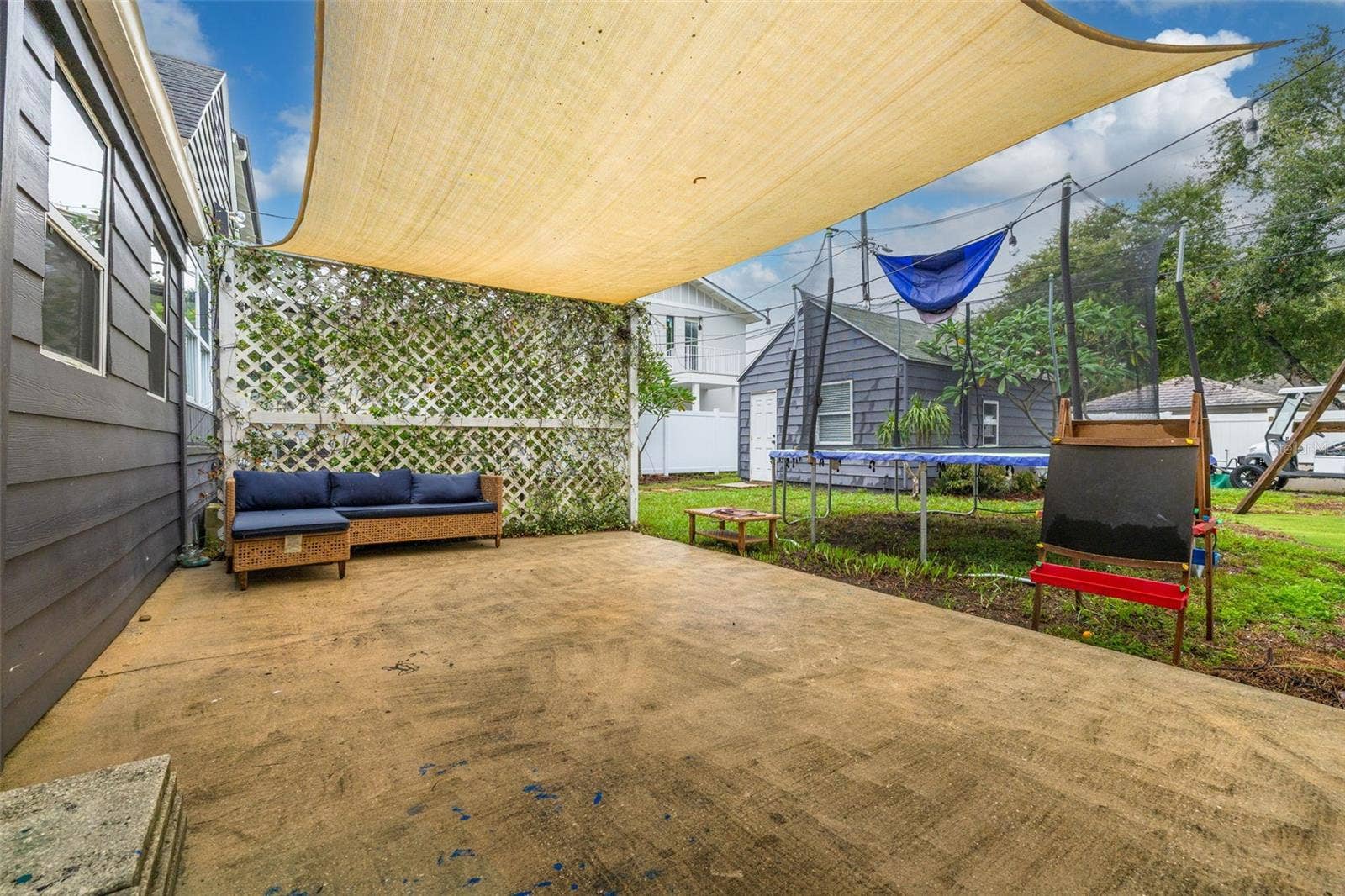 729 26TH AVENUE N, St Petersburg, FL 33704 729 26TH AVENUE N, St Petersburg, FL 33704