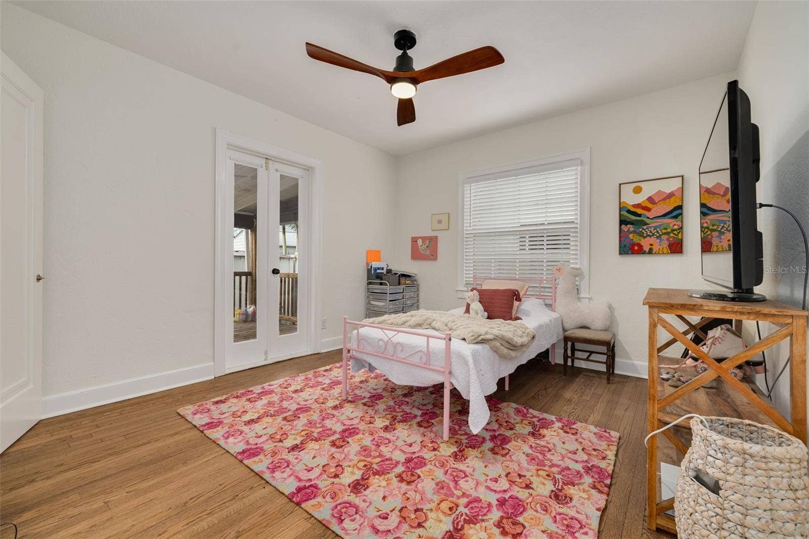 729 26TH AVENUE N, St Petersburg, FL 33704 729 26TH AVENUE N, St Petersburg, FL 33704
