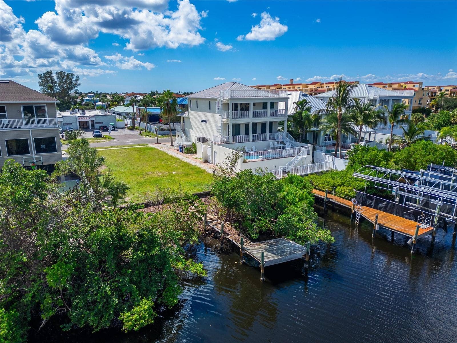 1317 APOLLO BEACH BOULEVARD, Apollo Beach, FL 33572 1317 APOLLO BEACH BOULEVARD, Apollo Beach, FL 33572