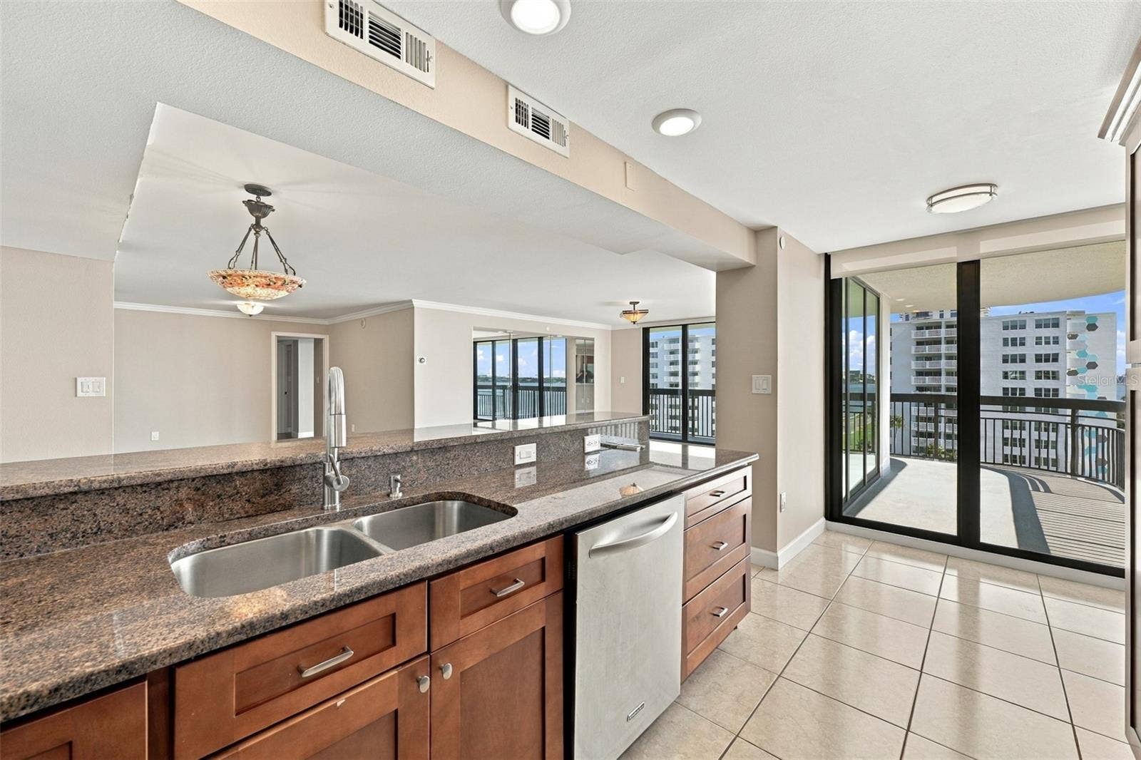 2413 BAYSHORE BOULEVARD, #1005, Tampa, FL 33629 2413 BAYSHORE BOULEVARD, #1005, Tampa, FL 33629