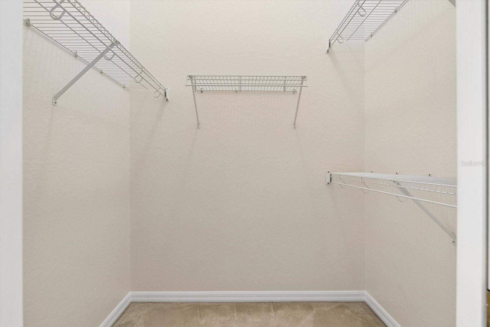 6864 BENDELOW DRIVE, Lakeland, FL 33810 6864 BENDELOW DRIVE, Lakeland, FL 33810