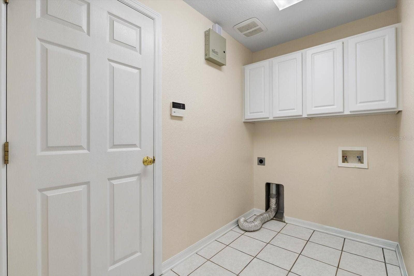 6864 BENDELOW DRIVE, Lakeland, FL 33810 6864 BENDELOW DRIVE, Lakeland, FL 33810