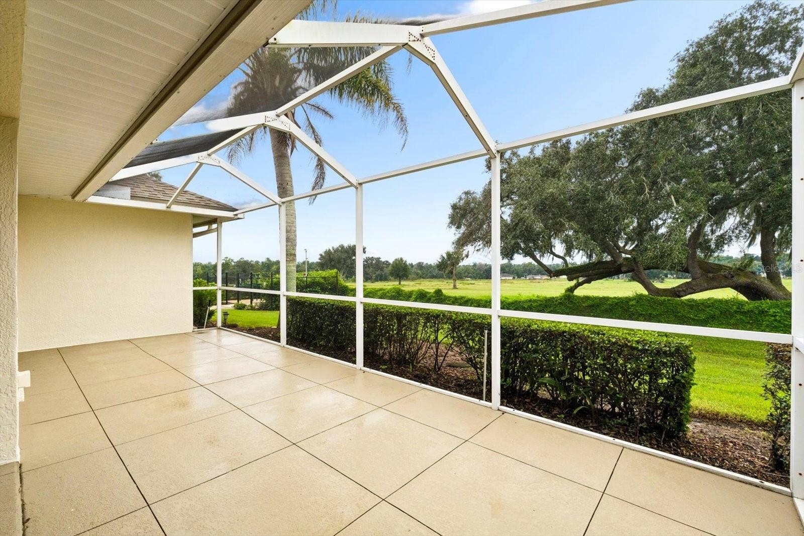 6864 BENDELOW DRIVE, Lakeland, FL 33810 6864 BENDELOW DRIVE, Lakeland, FL 33810