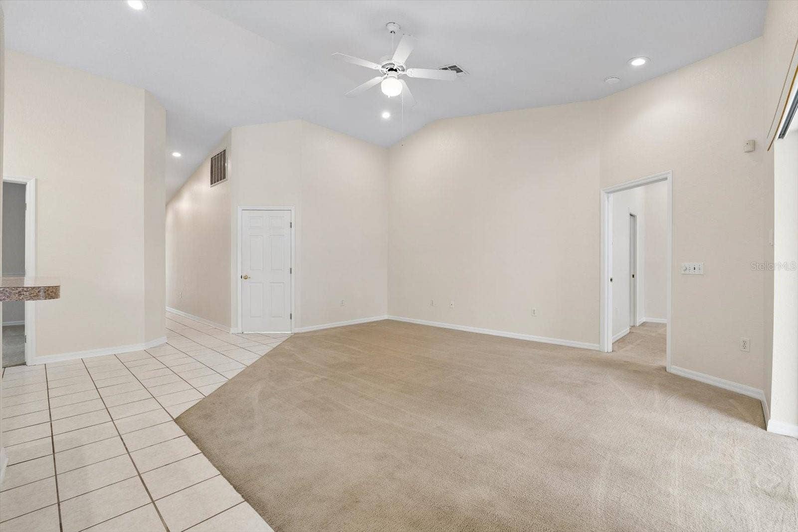6864 BENDELOW DRIVE, Lakeland, FL 33810 6864 BENDELOW DRIVE, Lakeland, FL 33810