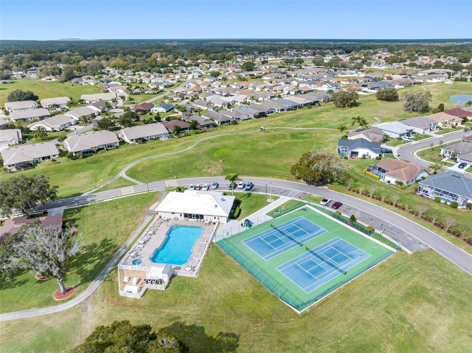 6864 BENDELOW DRIVE, Lakeland, FL 33810 6864 BENDELOW DRIVE, Lakeland, FL 33810
