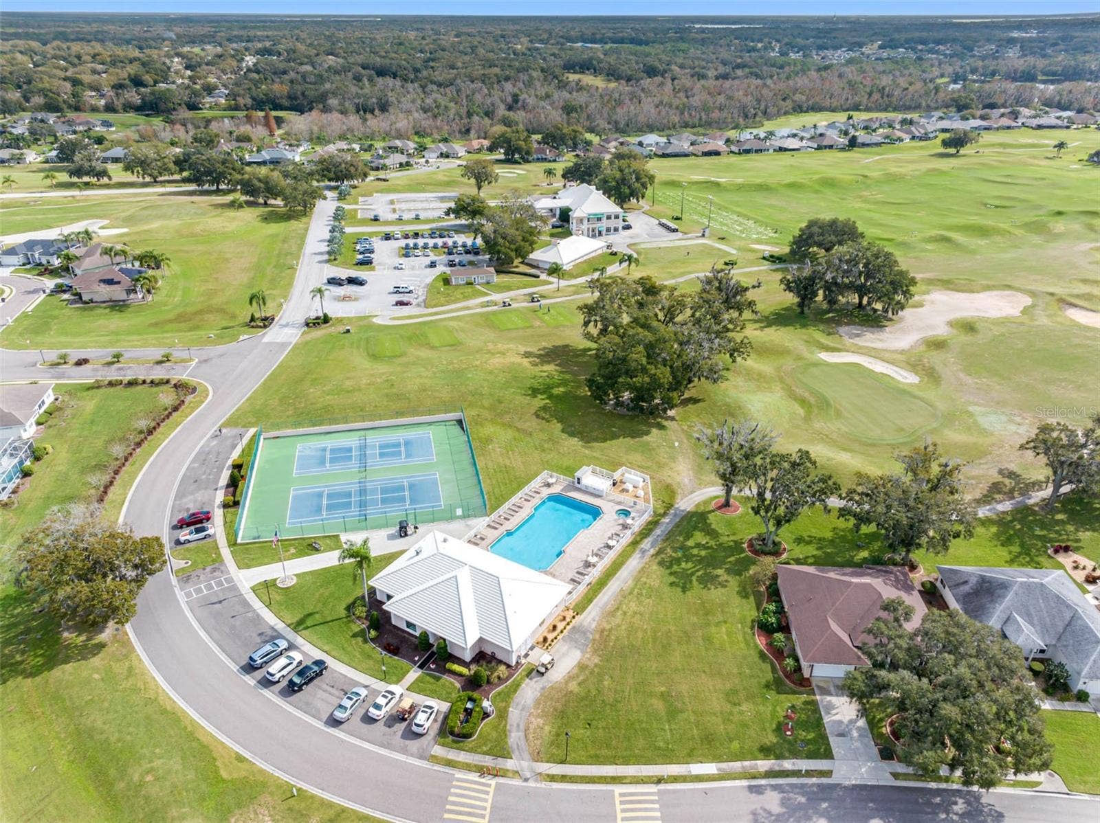 6864 BENDELOW DRIVE, Lakeland, FL 33810 6864 BENDELOW DRIVE, Lakeland, FL 33810