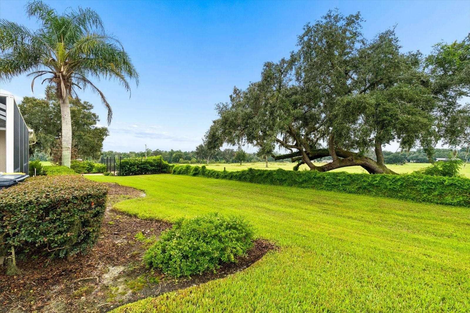 6864 BENDELOW DRIVE, Lakeland, FL 33810 6864 BENDELOW DRIVE, Lakeland, FL 33810