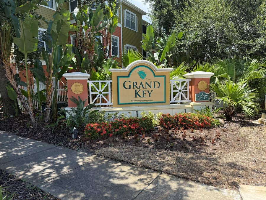 Property photo for 4207 S DALE MABRY HIGHWAY, #2414, Tampa, FL