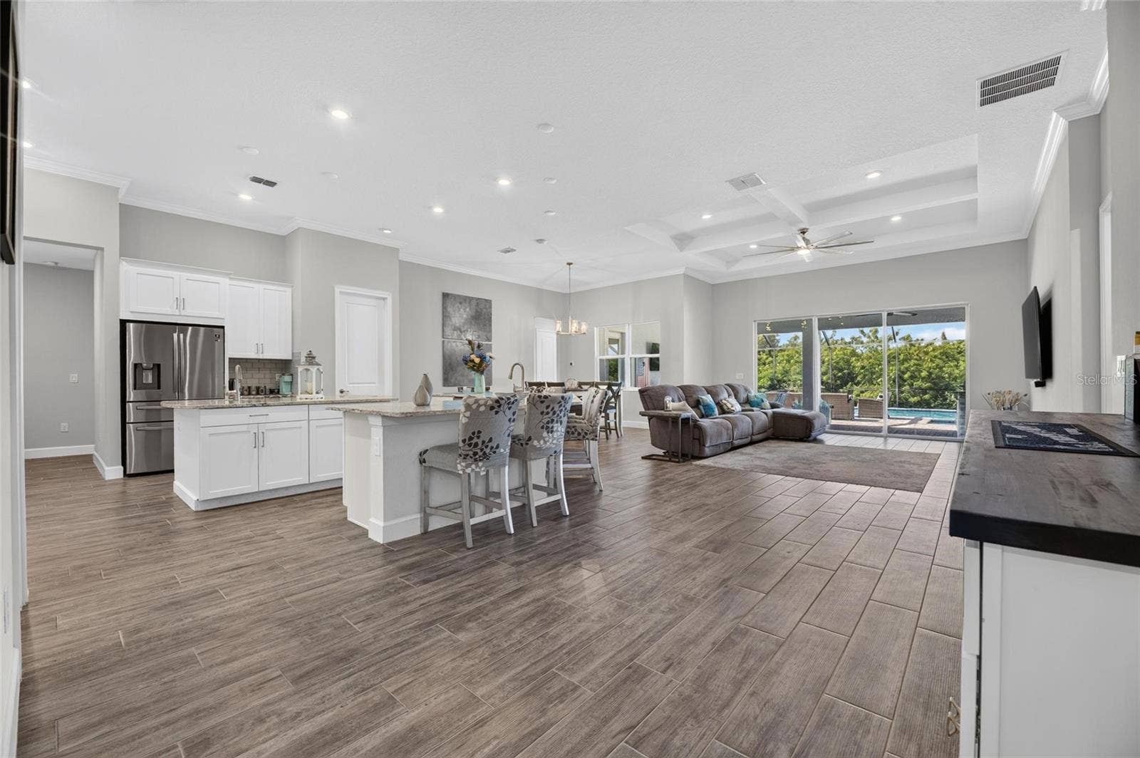 816 MANNS HARBOR DRIVE, Apollo Beach, FL 33572 816 MANNS HARBOR DRIVE, Apollo Beach, FL 33572