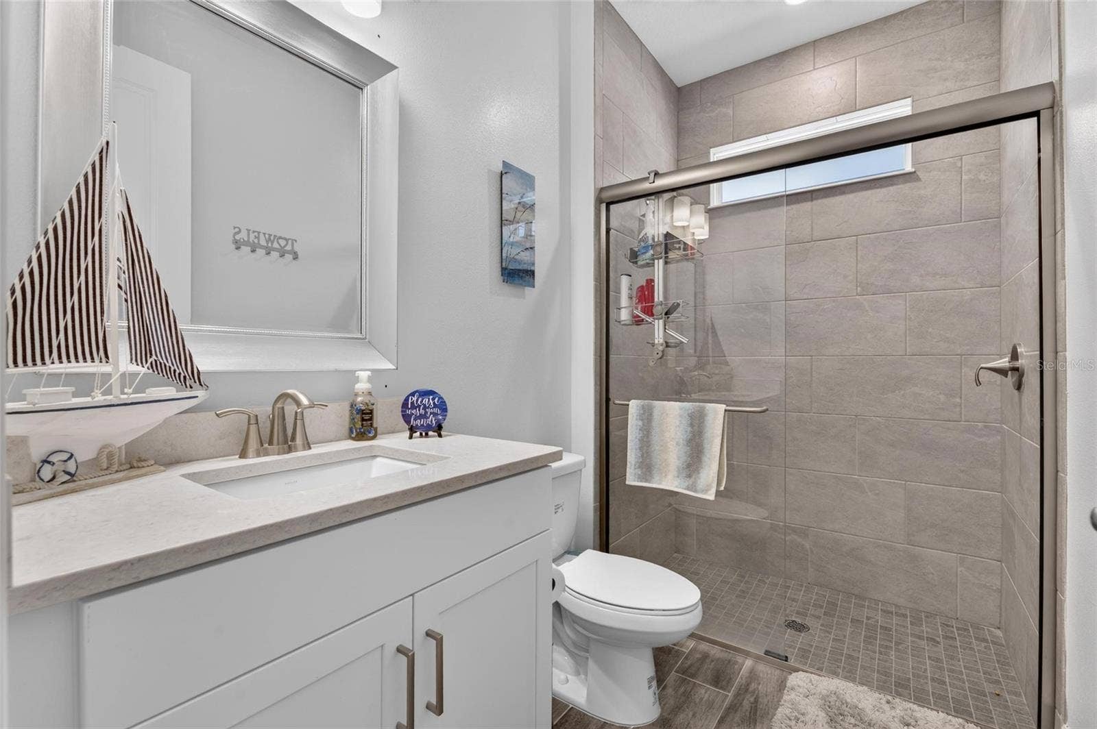 816 MANNS HARBOR DRIVE, Apollo Beach, FL 33572 816 MANNS HARBOR DRIVE, Apollo Beach, FL 33572