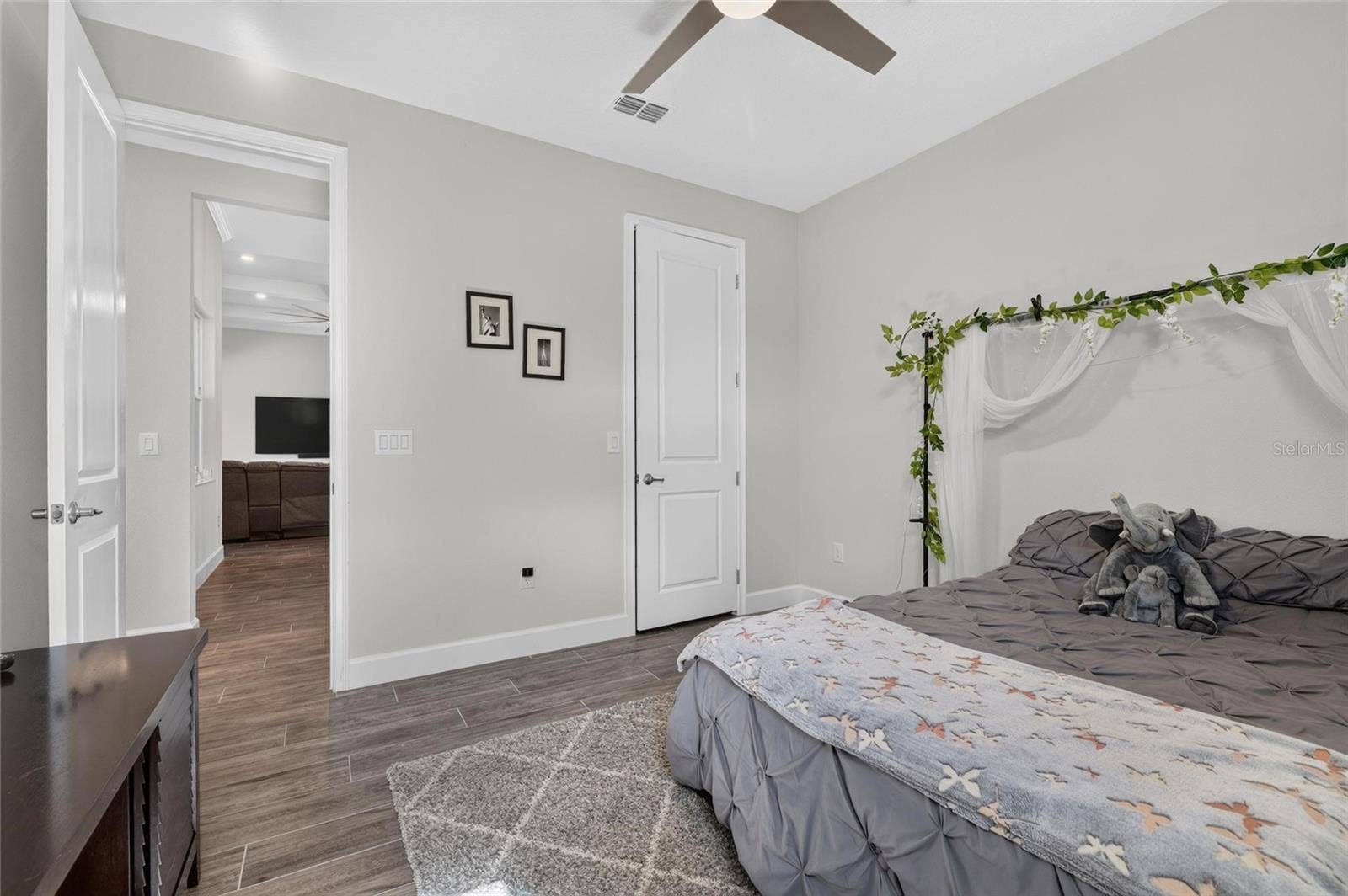 816 MANNS HARBOR DRIVE, Apollo Beach, FL 33572 816 MANNS HARBOR DRIVE, Apollo Beach, FL 33572