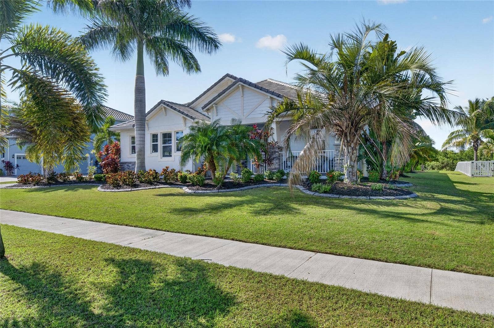 816 MANNS HARBOR DRIVE, Apollo Beach, FL 33572 816 MANNS HARBOR DRIVE, Apollo Beach, FL 33572