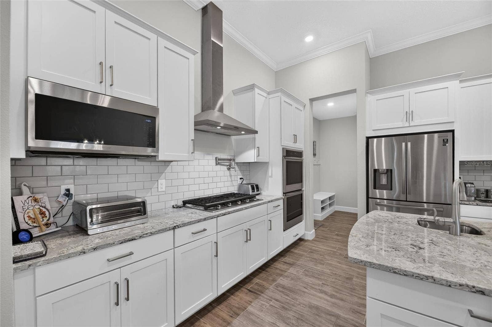 816 MANNS HARBOR DRIVE, Apollo Beach, FL 33572 816 MANNS HARBOR DRIVE, Apollo Beach, FL 33572