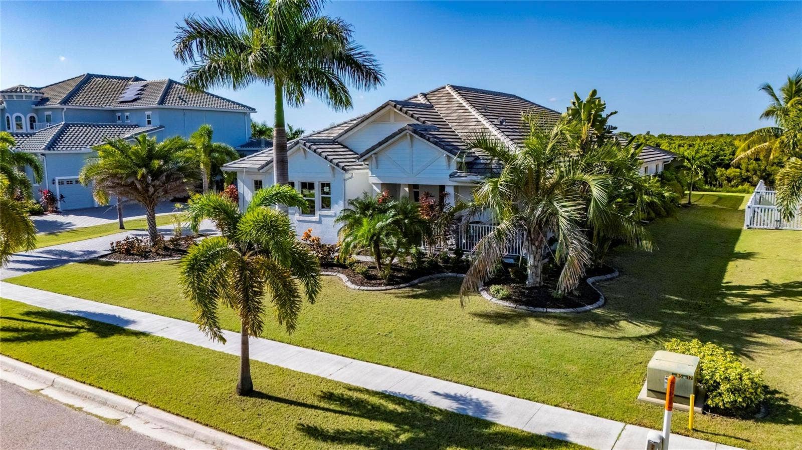 816 MANNS HARBOR DRIVE, Apollo Beach, FL 33572 816 MANNS HARBOR DRIVE, Apollo Beach, FL 33572