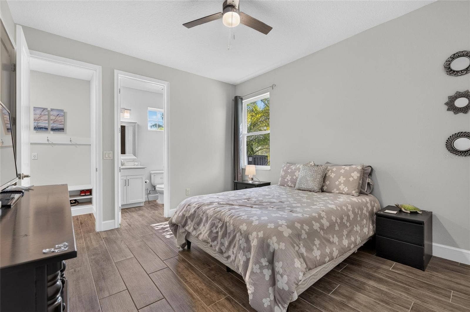 816 MANNS HARBOR DRIVE, Apollo Beach, FL 33572 816 MANNS HARBOR DRIVE, Apollo Beach, FL 33572