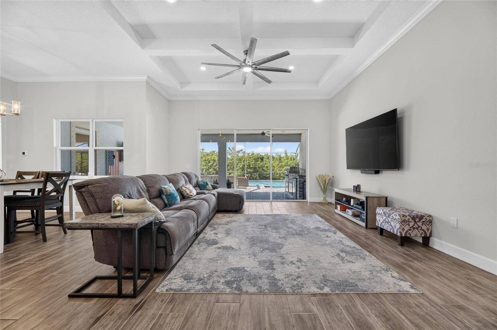 816 MANNS HARBOR DRIVE, Apollo Beach, FL 33572 816 MANNS HARBOR DRIVE, Apollo Beach, FL 33572