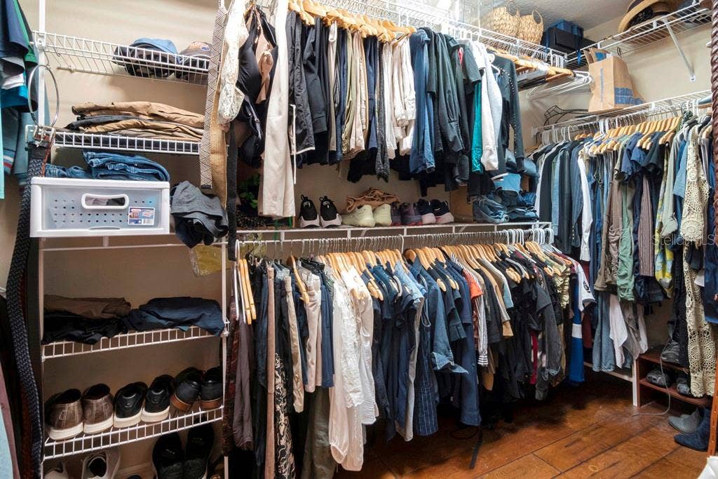 5907 CHERRY OAK DRIVE, Valrico, FL 33596 *Huge Primary Closet