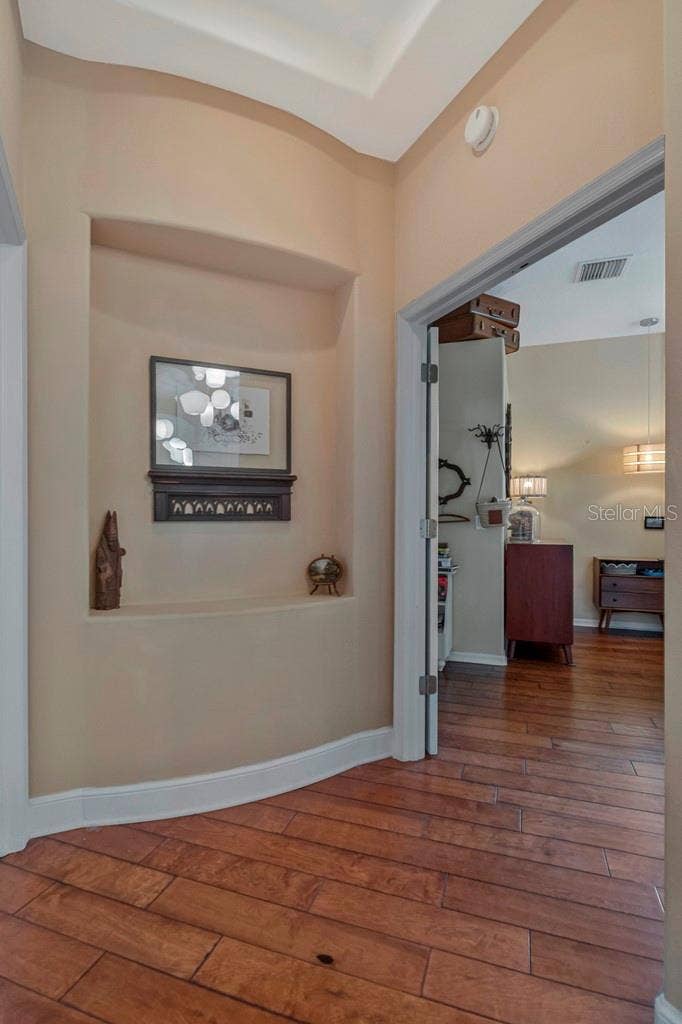 5907 CHERRY OAK DRIVE, Valrico, FL 33596 *Entry Way to Primary Bedroom / Bedroom 5