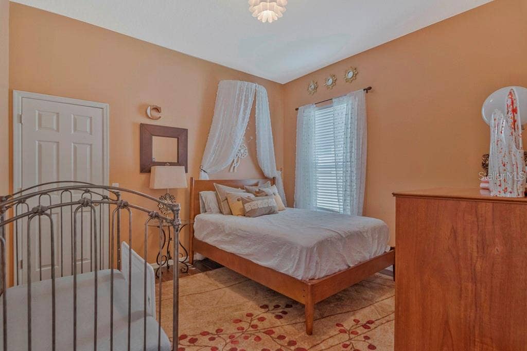 5907 CHERRY OAK DRIVE, Valrico, FL 33596 *Guest Room 4 with Walk in closet