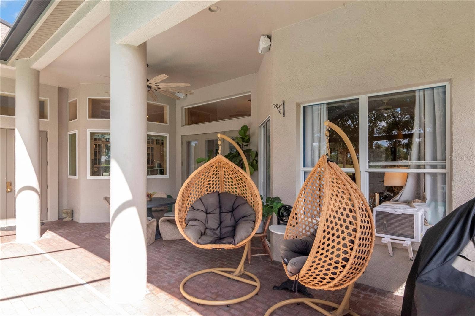 5907 CHERRY OAK DRIVE, Valrico, FL 33596 Covered and Screened Outdoor Space