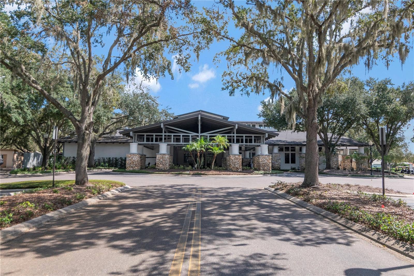 5907 CHERRY OAK DRIVE, Valrico, FL 33596 Riverhills Amenities