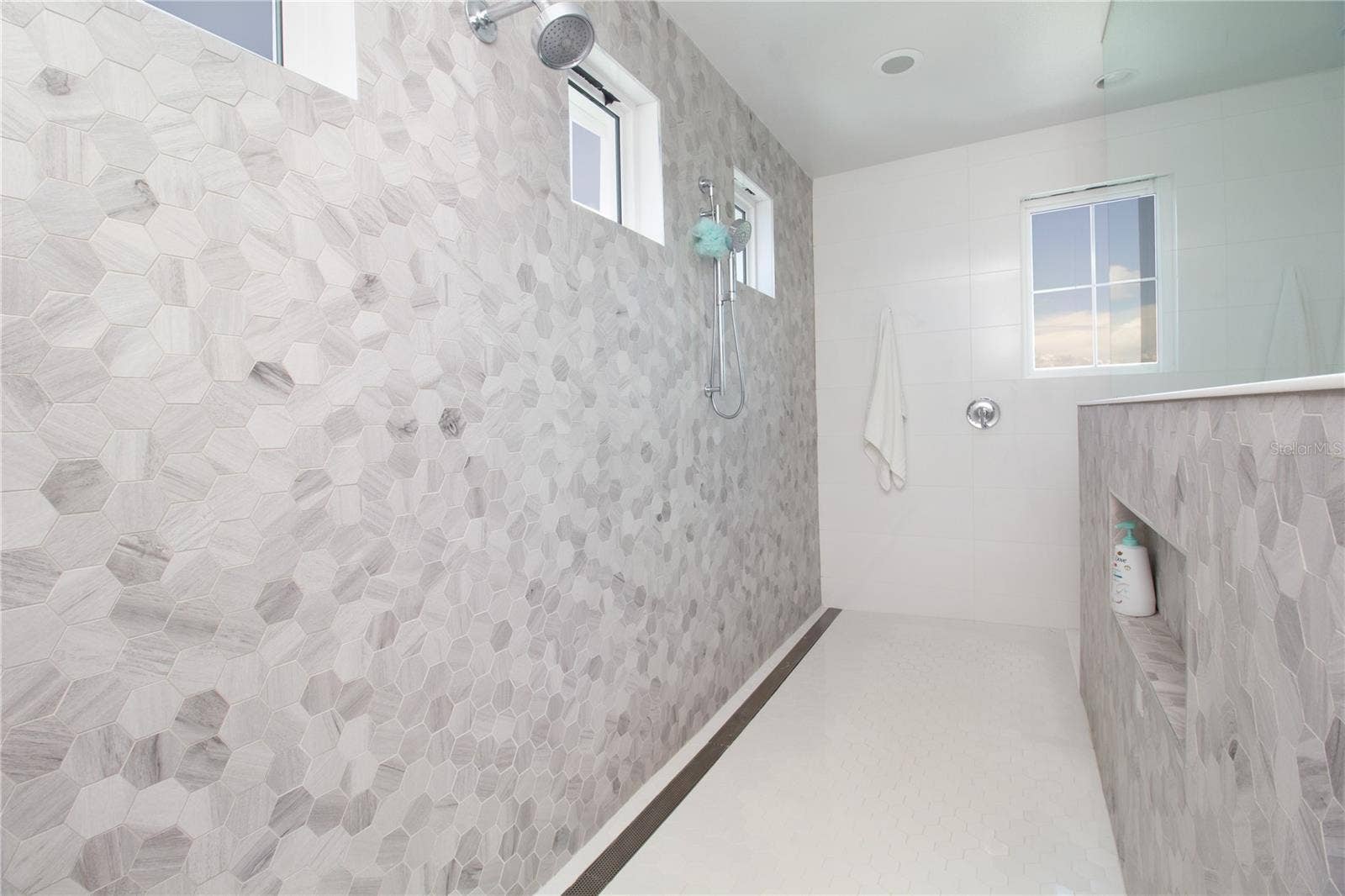 271 S JULIA CIRCLE, St Pete Beach, FL 33706 Primary En Suite