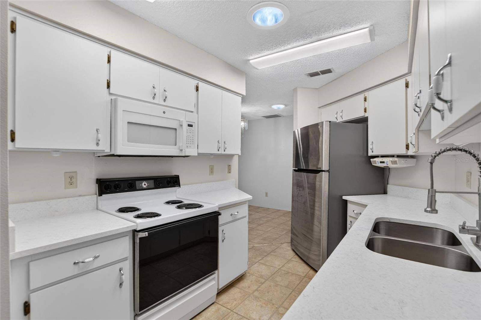 1940 GRAND CYPRESS LANE, Sun City Center, FL 33573