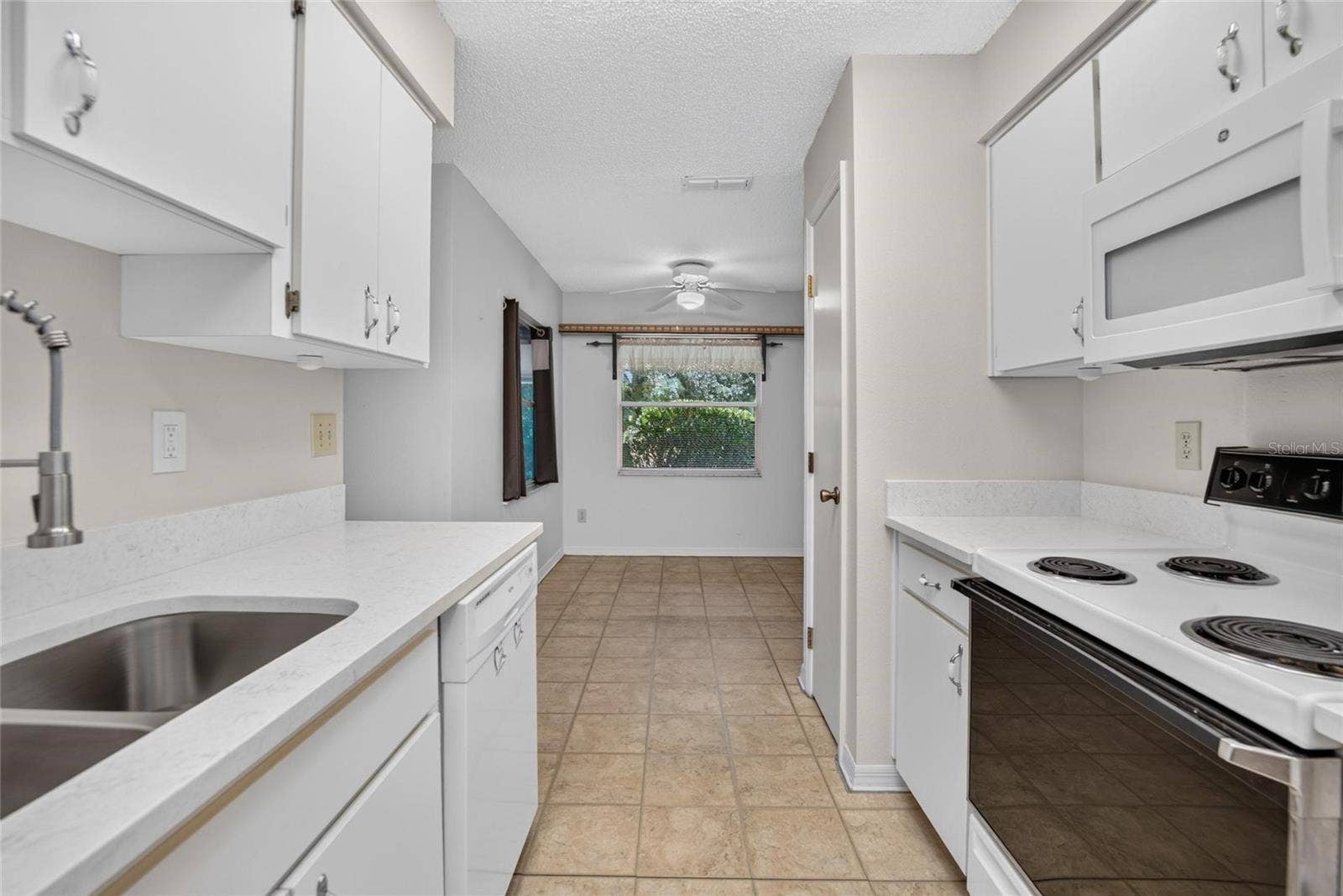 1940 GRAND CYPRESS LANE, Sun City Center, FL 33573