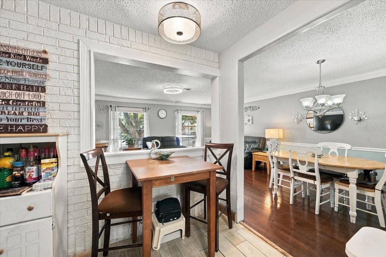 8109 RUMFORD COURT, Hudson, FL 34667 Custom Opening to Living Room