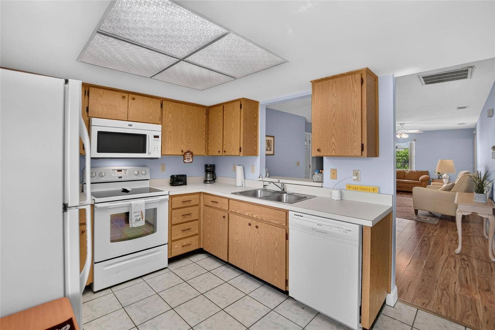 2017 HULLHOUSE DRIVE, Sun City Center, FL 33573 2017 HULLHOUSE DRIVE, Sun City Center, FL 33573