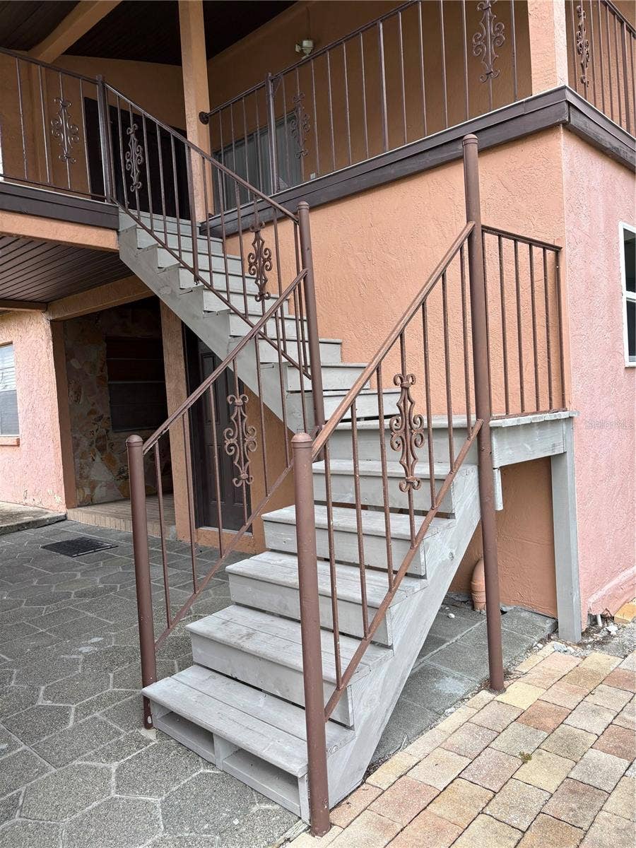 21335 COAKLEY LANE, #B-Loft, Land O Lakes, FL 34639 21335 COAKLEY LANE, #B-Loft, Land O Lakes, FL 34639