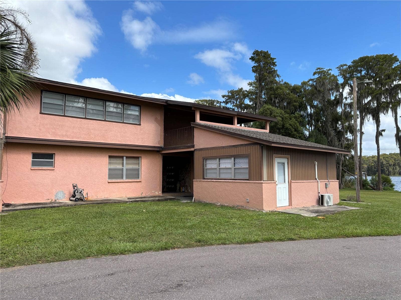 21335 COAKLEY LANE, #B-Loft, Land O Lakes, FL 34639 21335 COAKLEY LANE, #B-Loft, Land O Lakes, FL 34639
