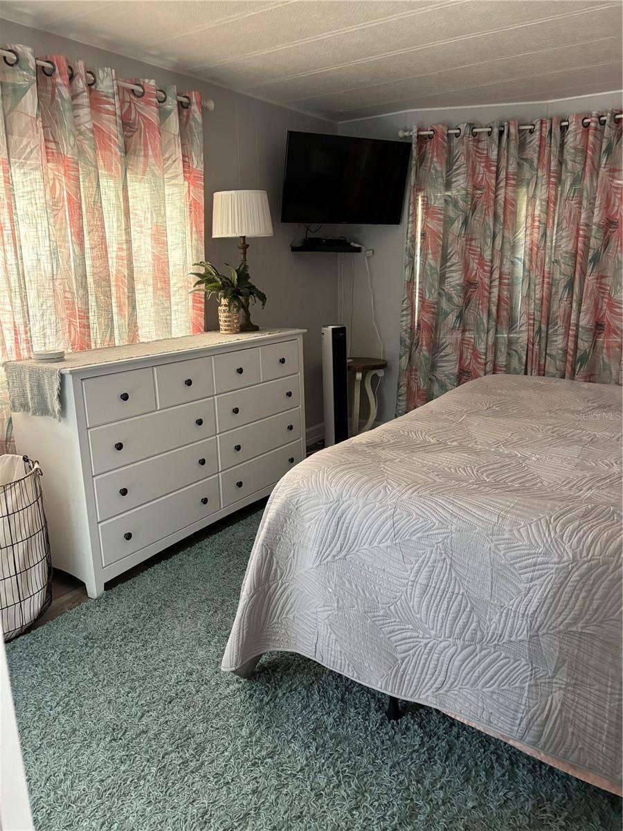 20 MOUNTAIN LAUREL DRIVE, Palm Harbor, FL 34684 Primary bedroom