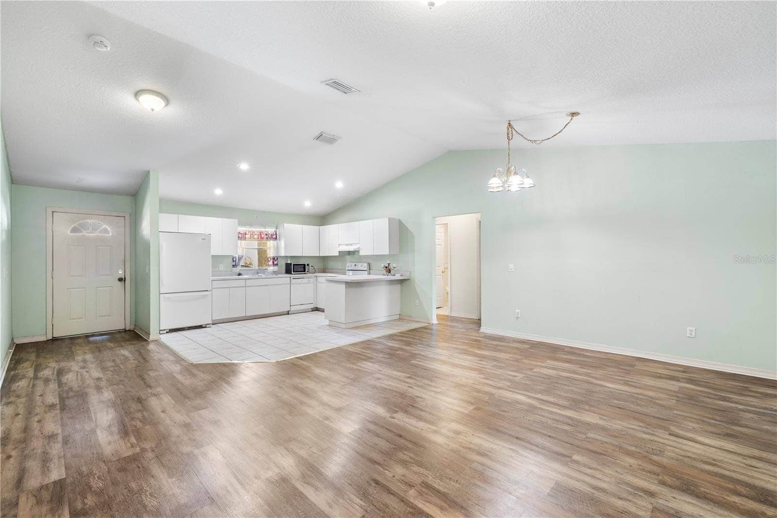 4201 E WILMA STREET, Tampa, FL 33617