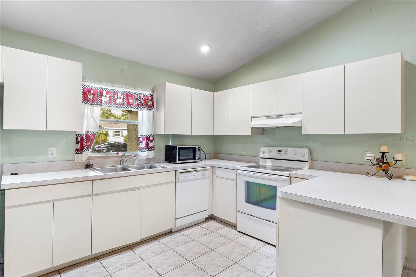 4201 E WILMA STREET, Tampa, FL 33617