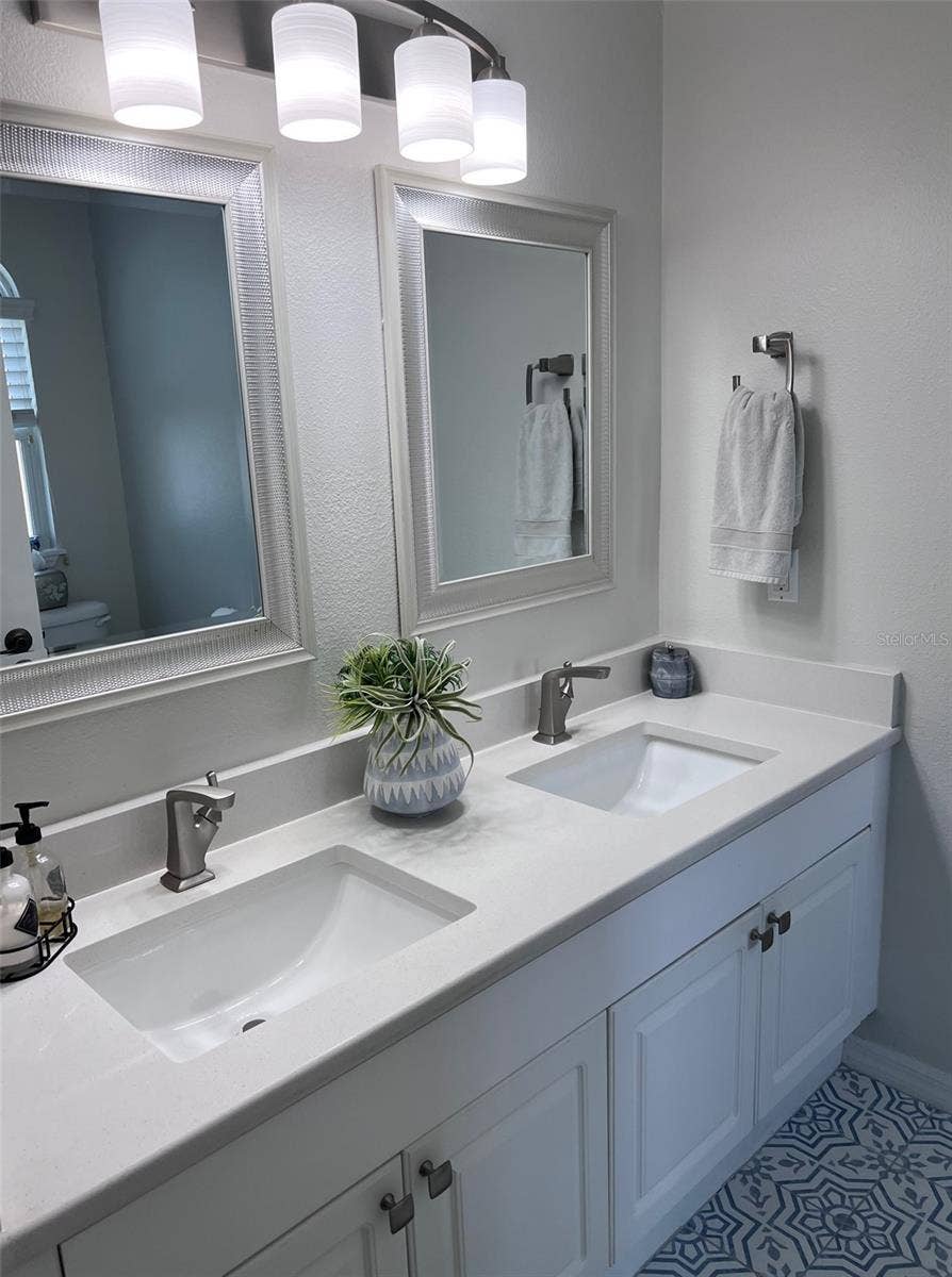411 S MELVILLE AVENUE, #4, Tampa, FL 33606 411 S MELVILLE AVENUE, #4, Tampa, FL 33606