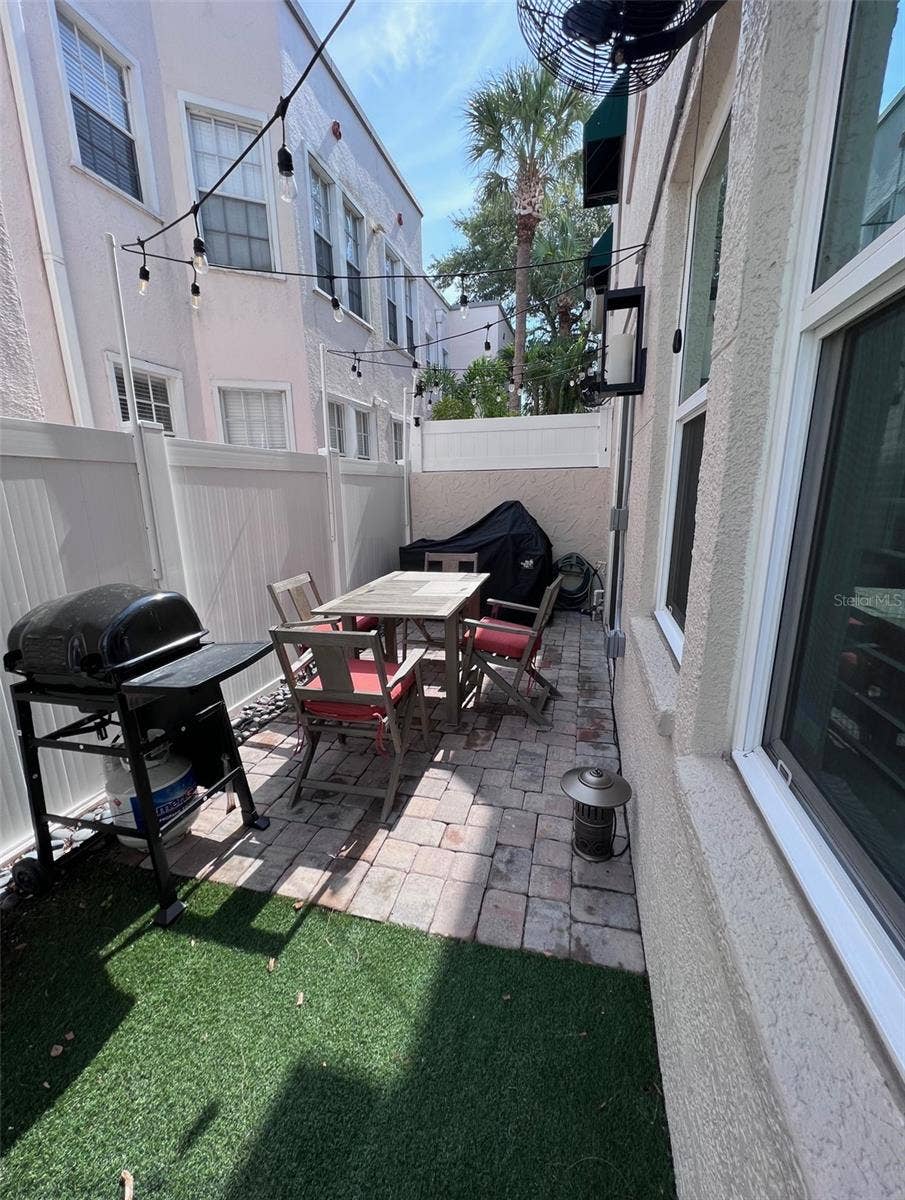 411 S MELVILLE AVENUE, #4, Tampa, FL 33606 411 S MELVILLE AVENUE, #4, Tampa, FL 33606