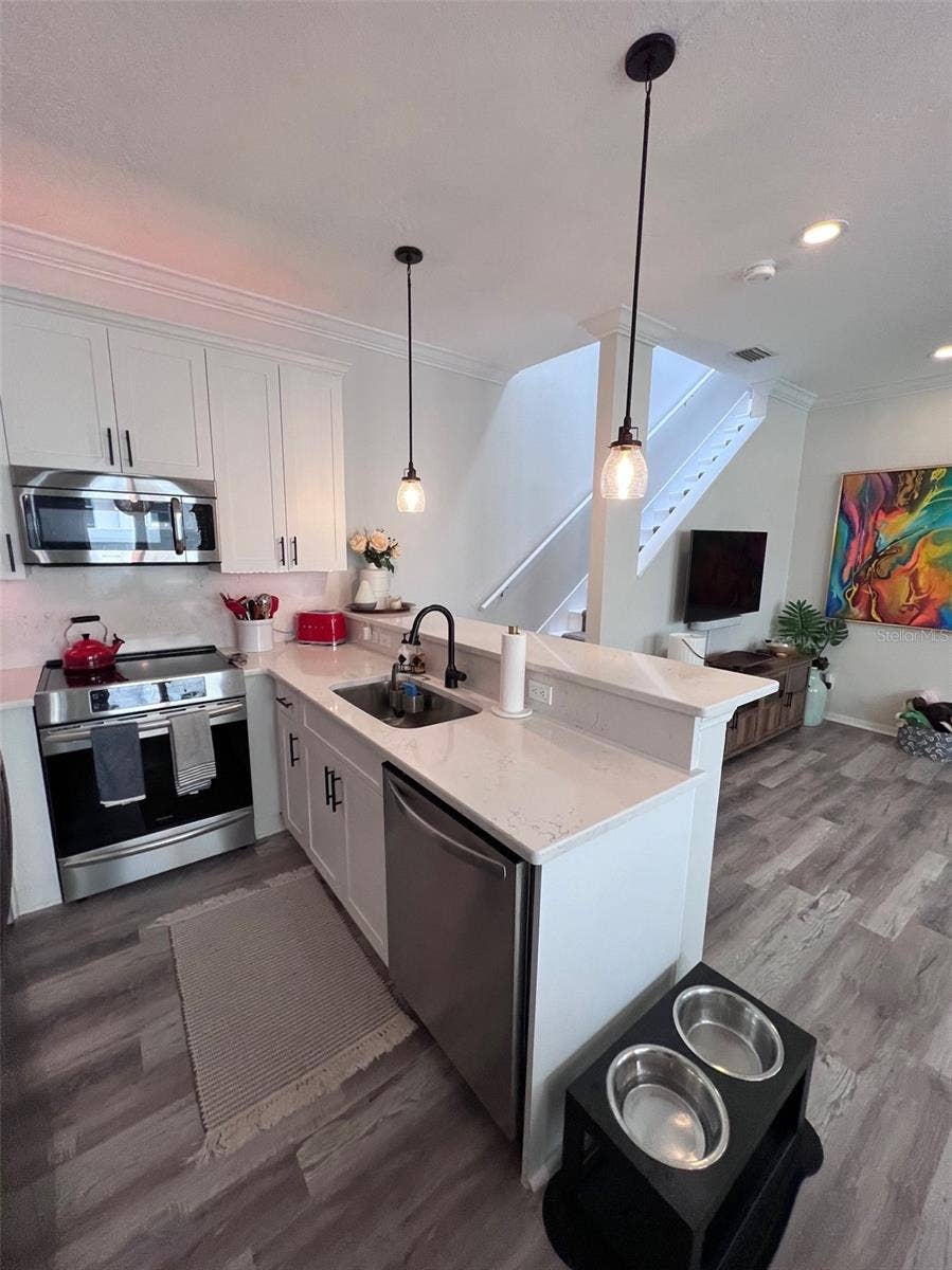 411 S MELVILLE AVENUE, #4, Tampa, FL 33606 411 S MELVILLE AVENUE, #4, Tampa, FL 33606