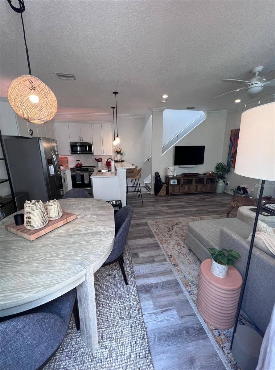 411 S MELVILLE AVENUE, #4, Tampa, FL 33606 411 S MELVILLE AVENUE, #4, Tampa, FL 33606