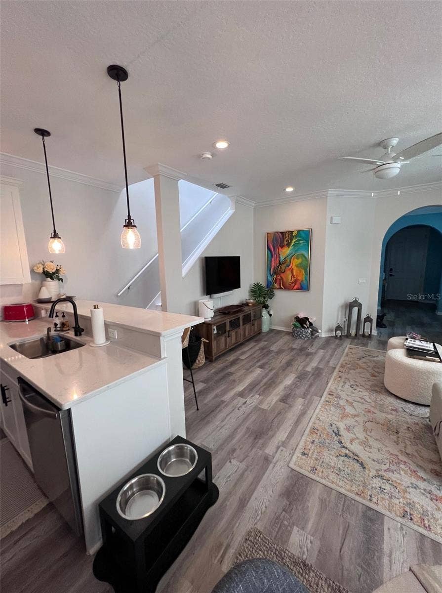 411 S MELVILLE AVENUE, #4, Tampa, FL 33606 411 S MELVILLE AVENUE, #4, Tampa, FL 33606