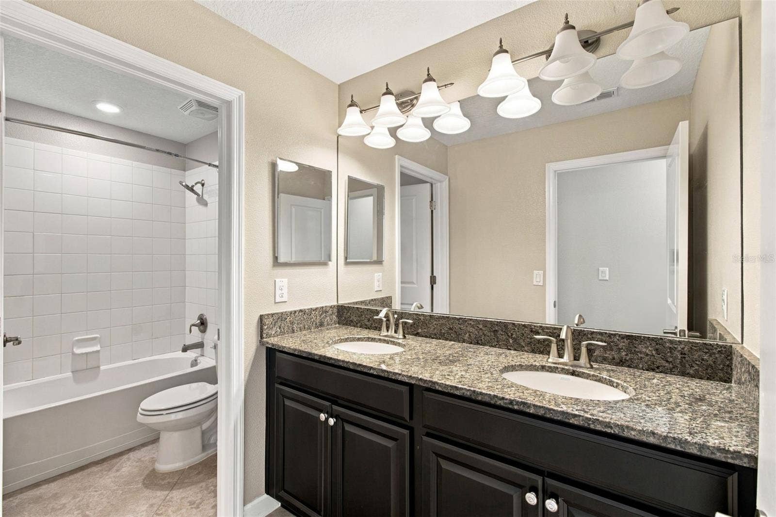 12317 BALLENTRAE FOREST DRIVE, Riverview, FL 33579 12317 BALLENTRAE FOREST DRIVE, Riverview, FL 33579